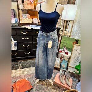 AnnieWear Stretch Two-Tone High Rise Wide Leg Jeans | Fray Hem | NWT